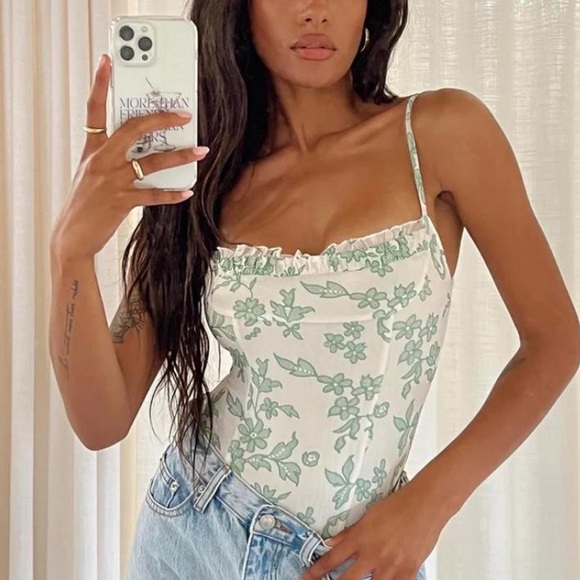 Princess Polly Bodysuit - Picture 2 of 8